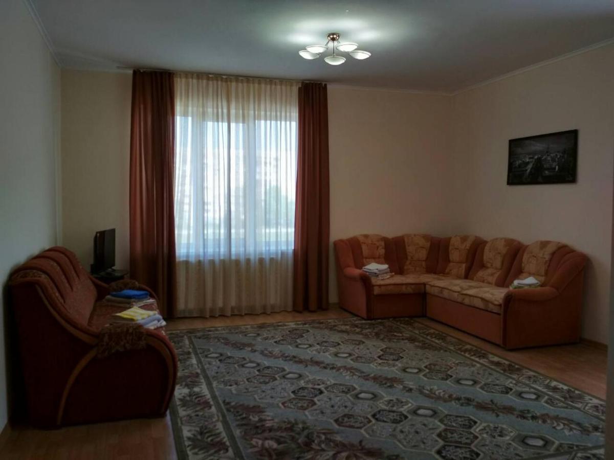 Apartments Domovik Просторная Квартира С Видом На Горы Mukacheve Exterior photo