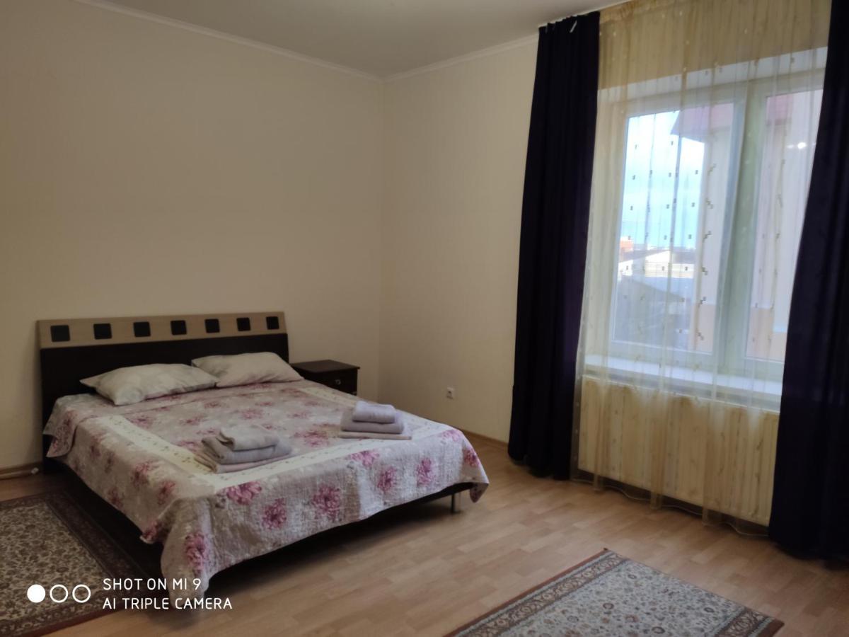 Apartments Domovik Просторная Квартира С Видом На Горы Mukacheve Exterior photo