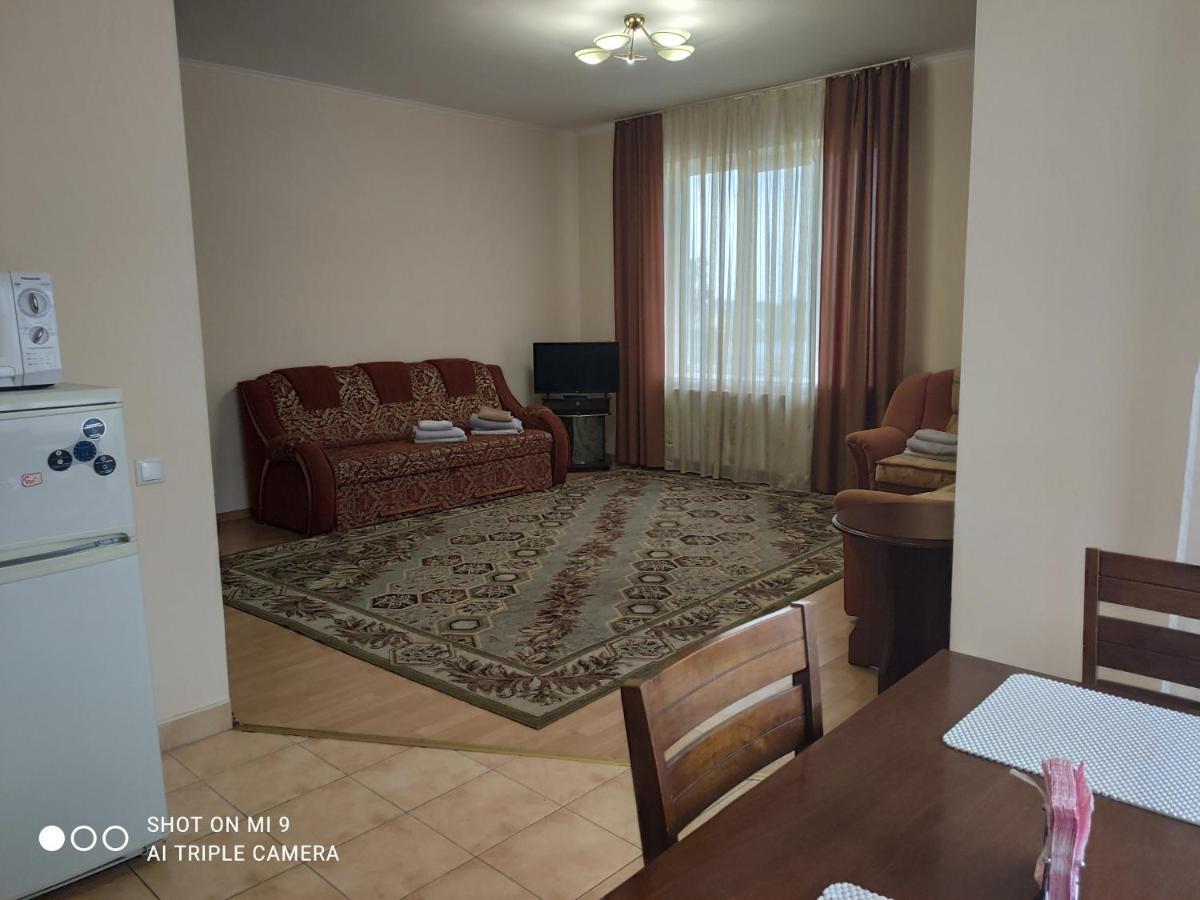 Apartments Domovik Просторная Квартира С Видом На Горы Mukacheve Exterior photo